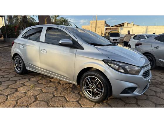 CHEVROLET ONIX 1.0 MPFI LT 8V FLEX 4P MANUAL CHEVROLET ONIX 1.0 MPFI LT 8V FLEX 4P MANUAL